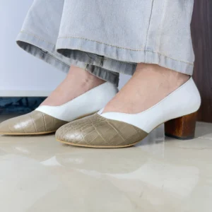 کفش پاشنه دار چرم طبیعی زنانه کد 2022