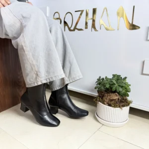 بوت پاشنه دار تمام چرم طبیعی زنانه زیپی